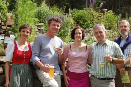 http://www.hildegard-kraeuter-garten.at/media/Eroeffnungsfest 2009/eroeffnung8.JPG